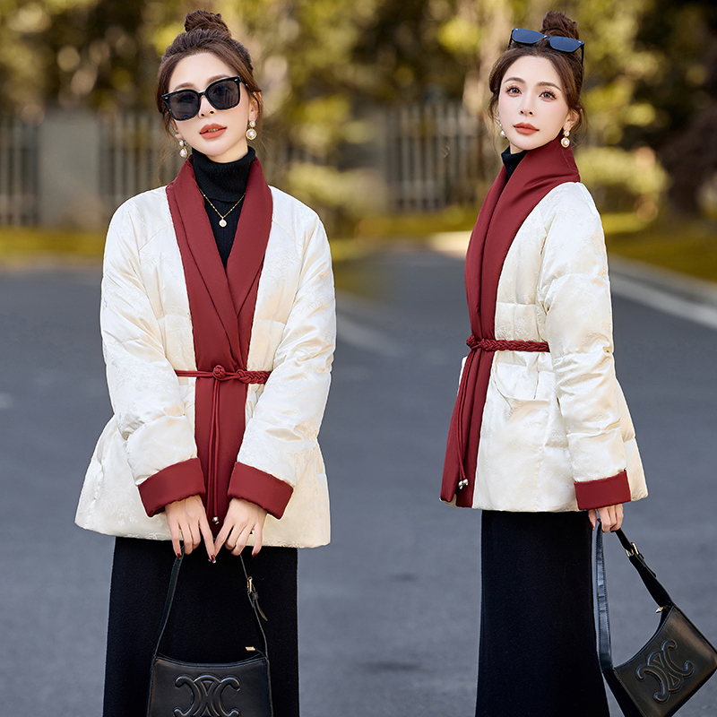 新中式国风撞色收腰羽绒服2025冬季新款高级感复古腰带白鸭绒外套