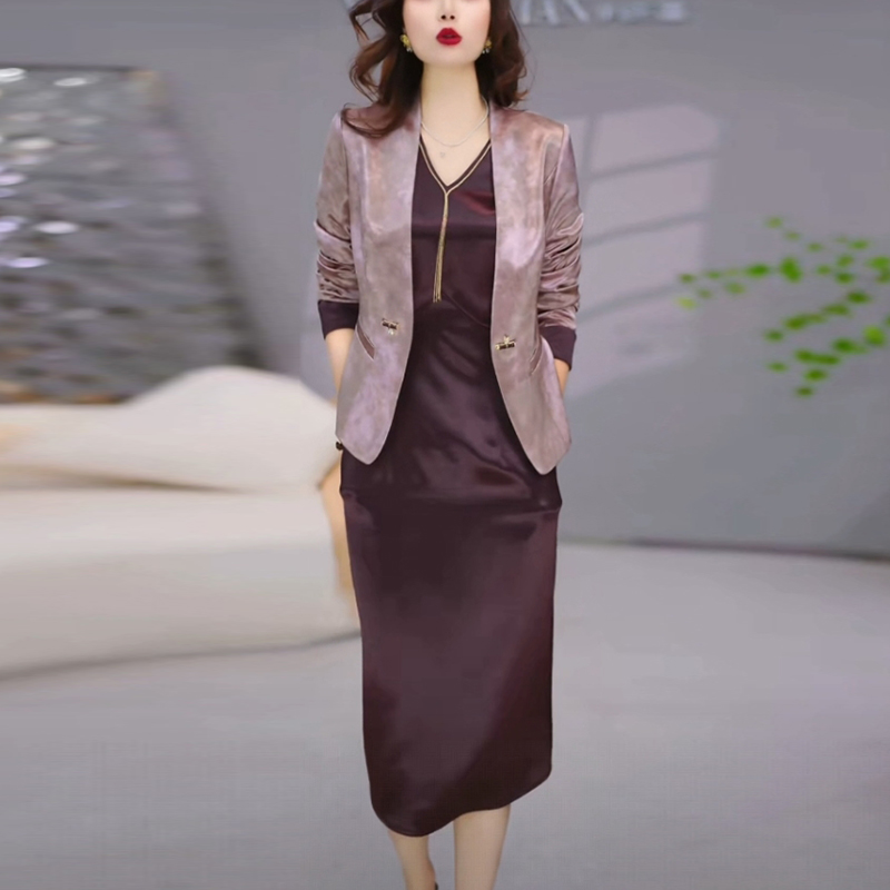 珠光缎轻奢高贵女装套装裙2025秋季新款高级感长袖两件套连衣裙子