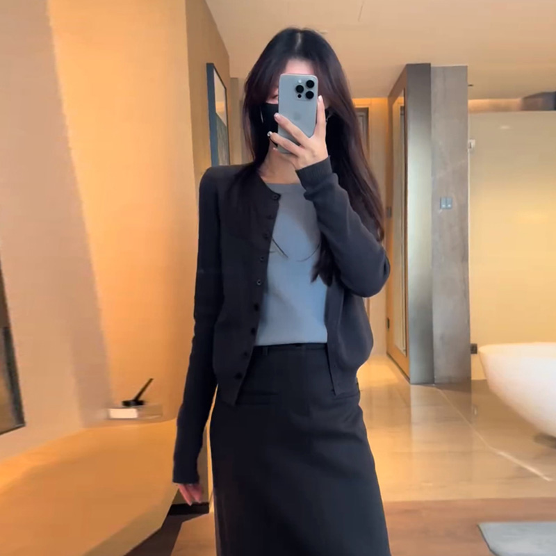 拼色假两件显瘦针织开衫女2025秋季新款女装灰蓝色毛衣针织衫上衣