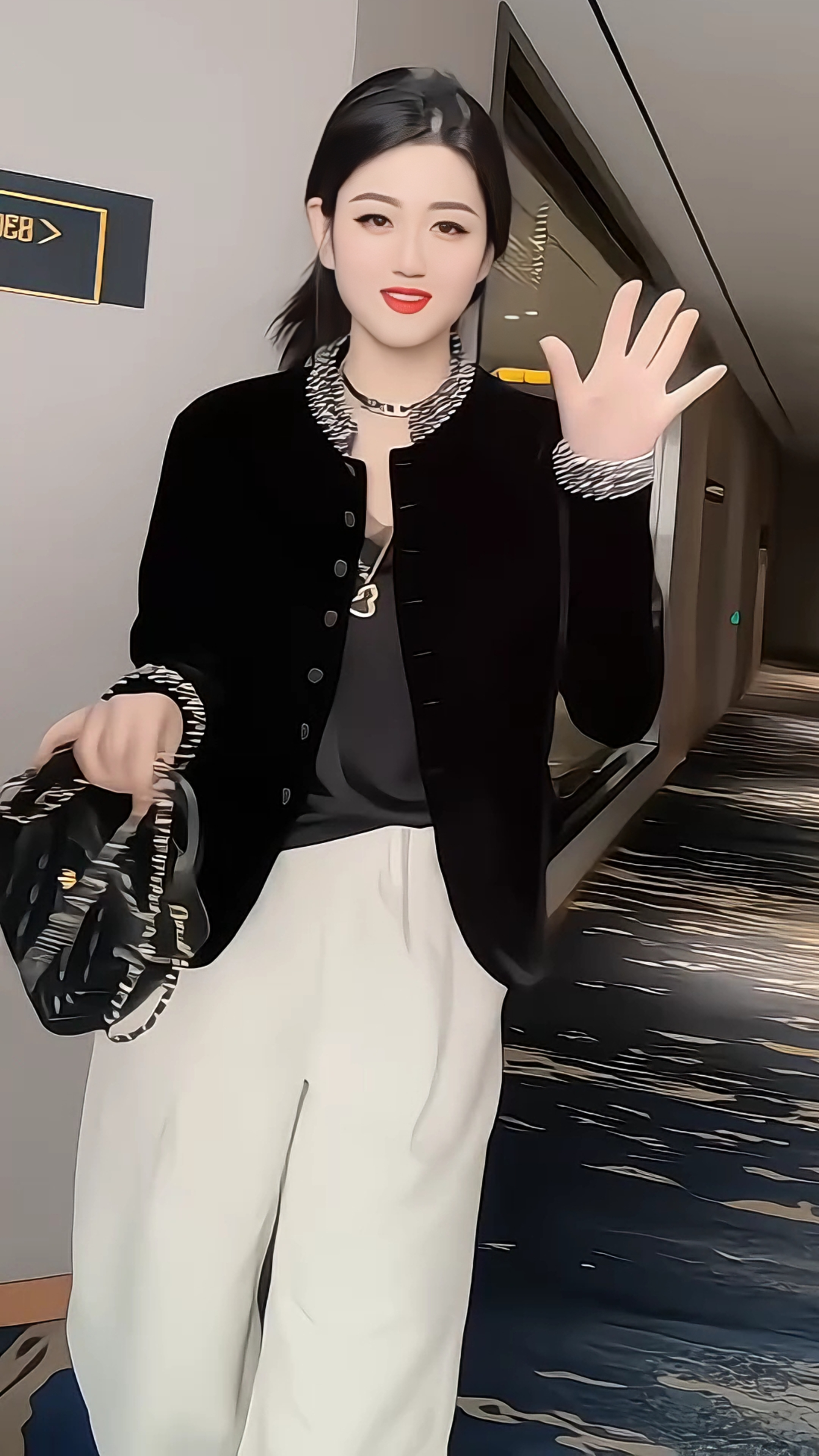 秋冬新款洋气高级新中式国风立领重工串珠夹棉丝绒短外套薄棉衣女