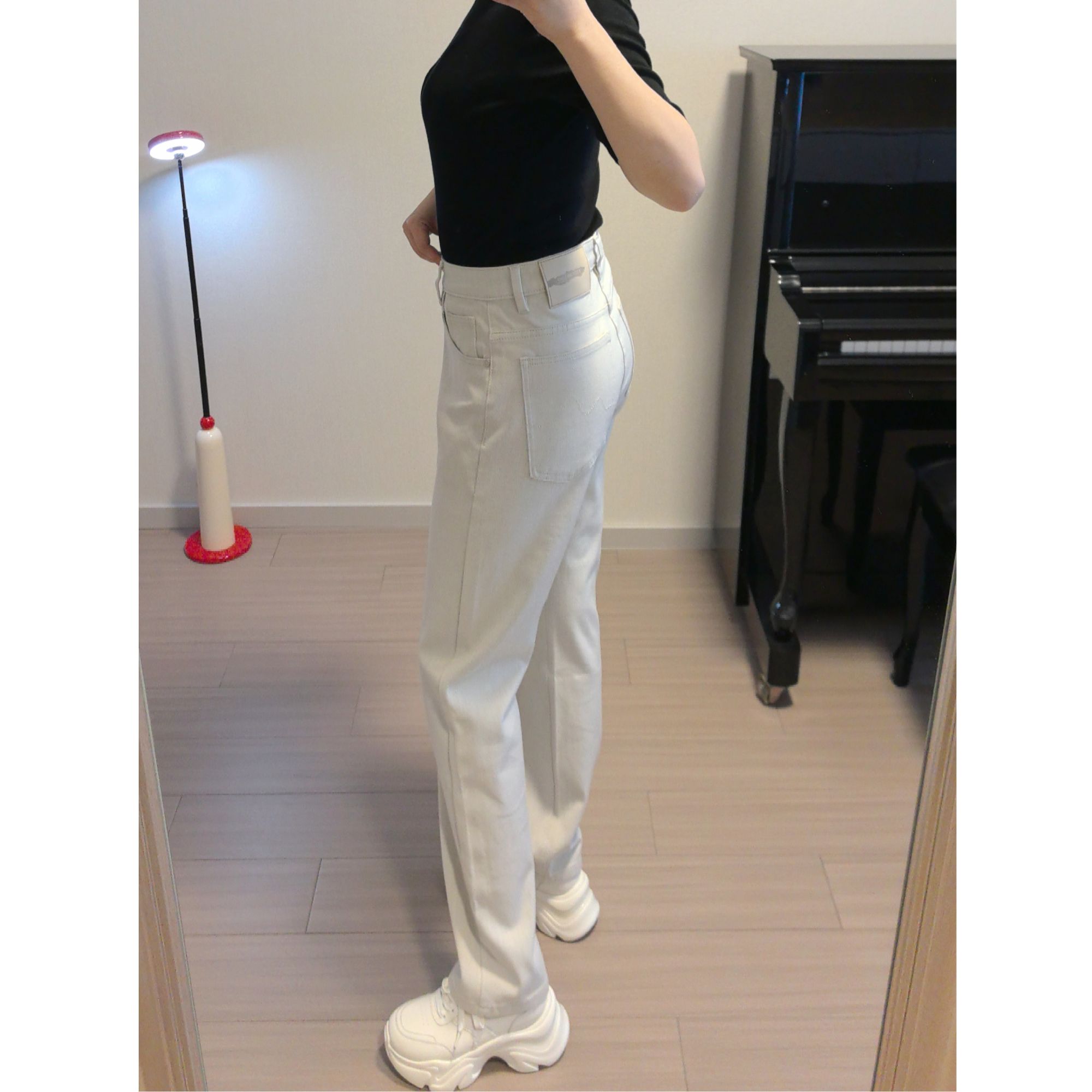 轻奢米白色牛仔裤男士秋冬新款美式复古潮流帅气直筒显瘦休闲裤子