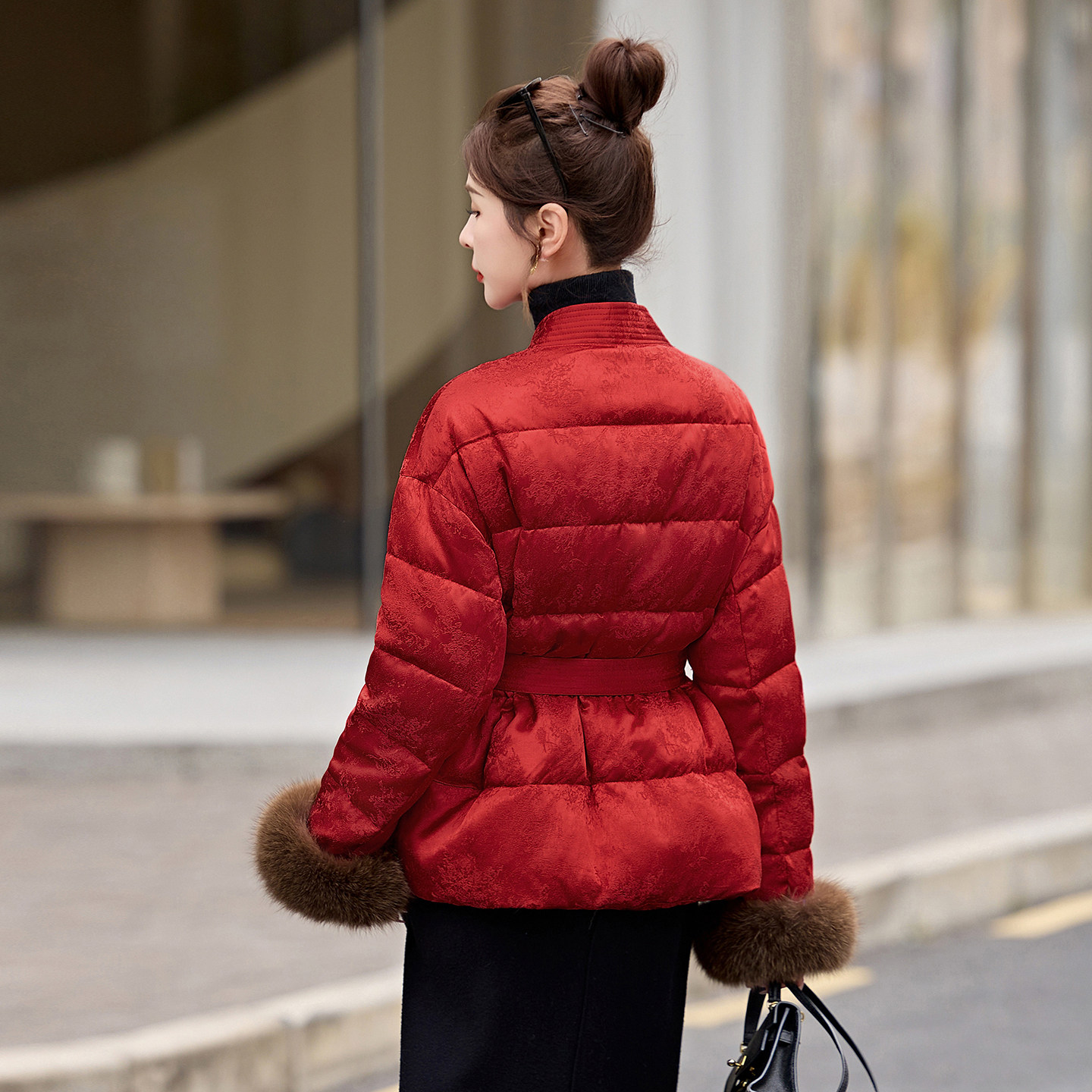 新中式浴袍式羽绒服女2025冬季新款红色毛领收腰显瘦百搭短款外套