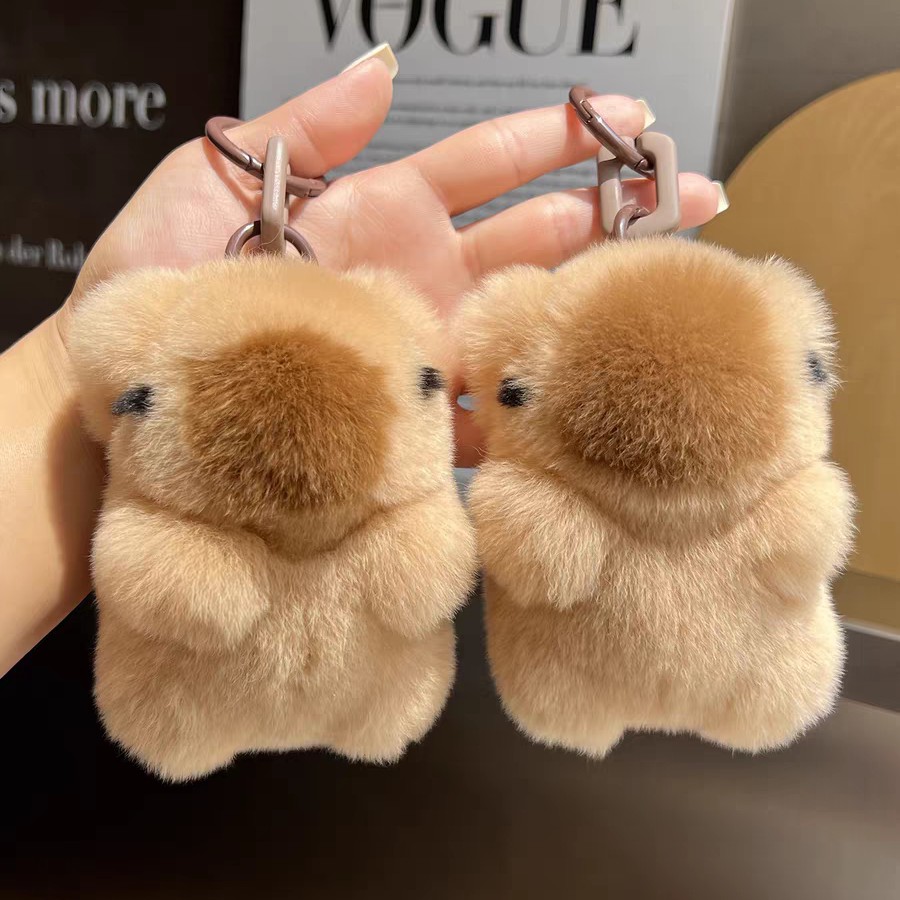 可爱真獭兔毛卡皮巴拉汽车钥匙扣挂件ins网红毛绒公仔书包包挂饰