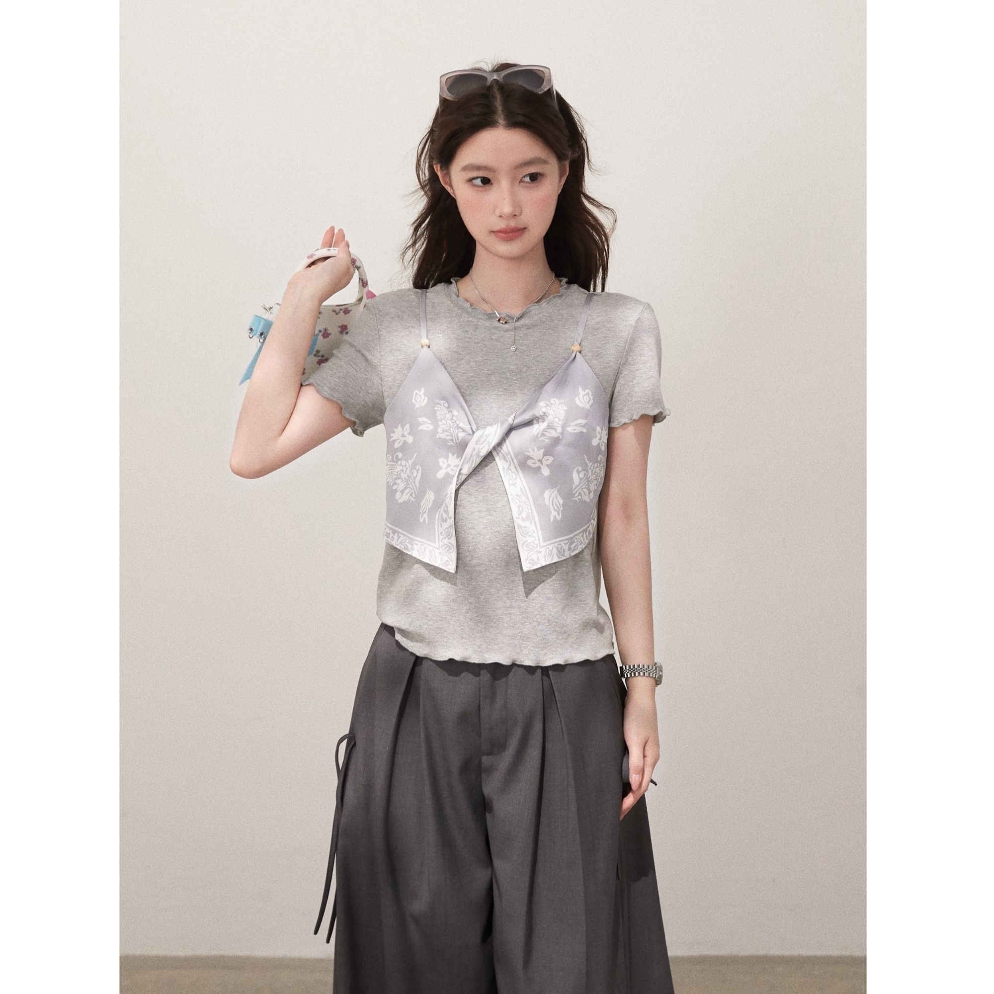 现货【谢不肉】荷叶边假两件正肩短袖修身休闲时尚短款T恤上衣5687