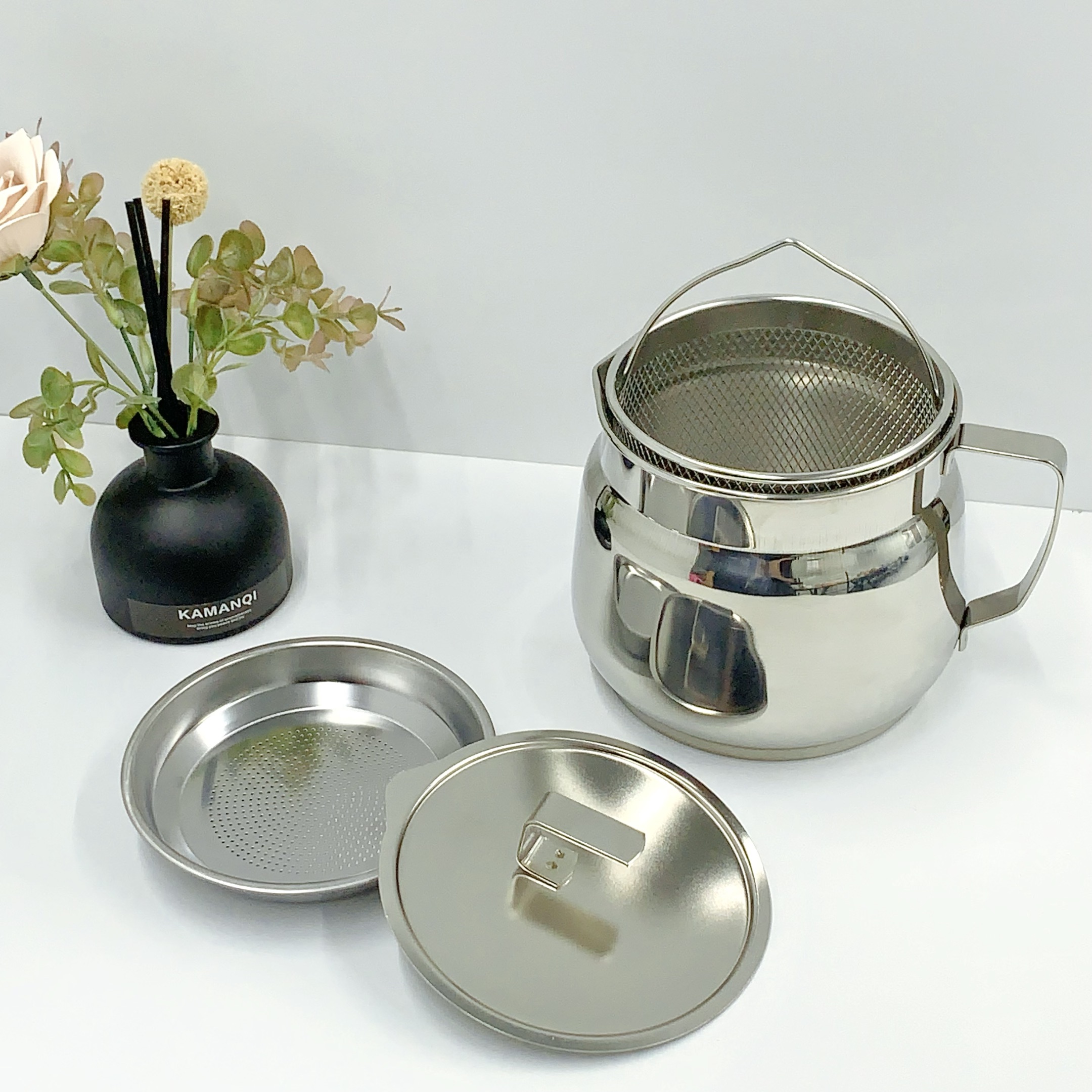 不锈钢猪油罐加厚滤油壶带炸篮厨房储物罐防尘防潮食品级猪油罐