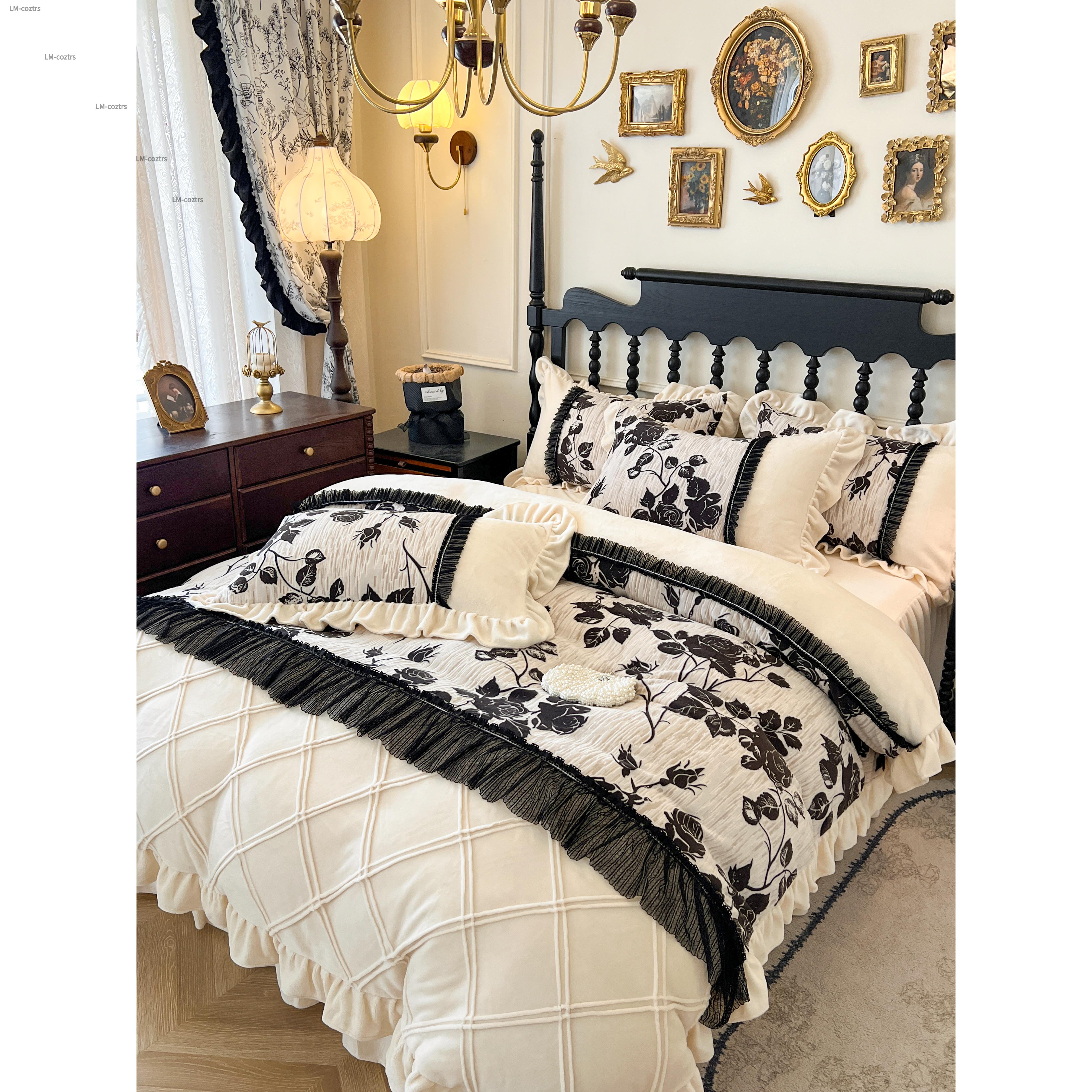 冬季雕花加厚牛奶绒四件套复古公主风珊瑚绒双面绒加绒被套床裙款