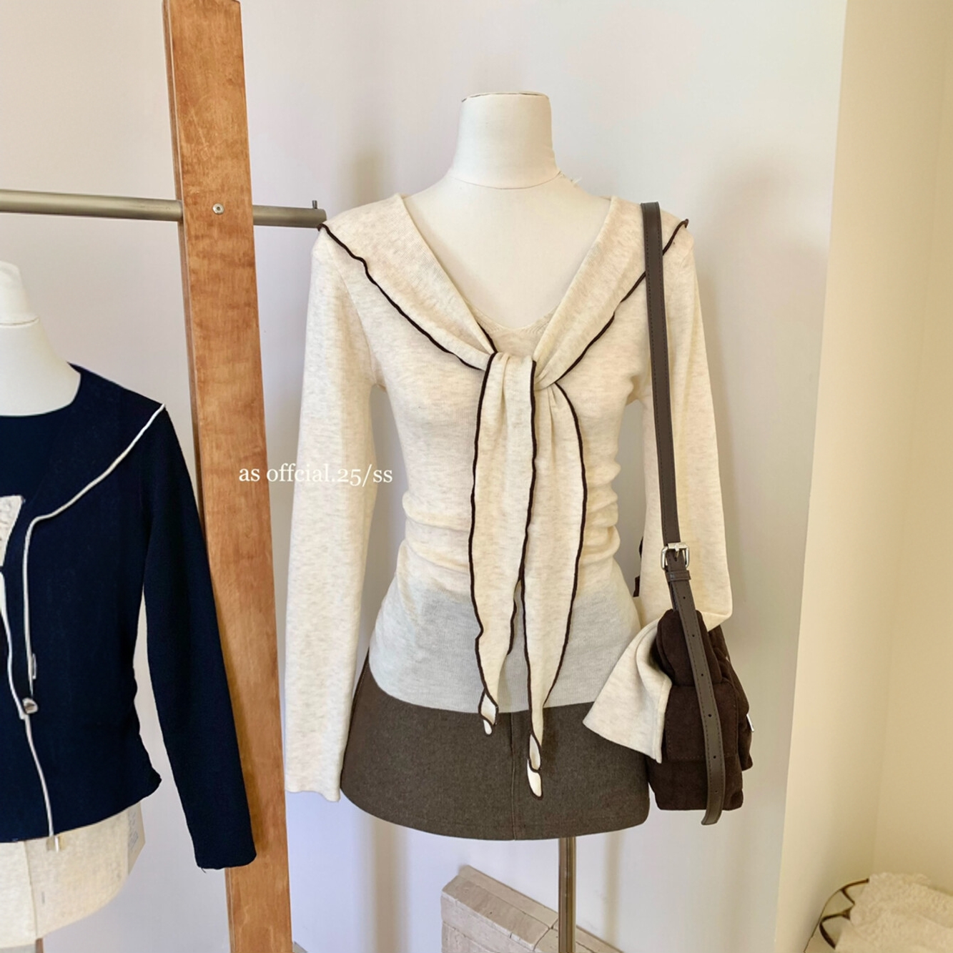 2025早秋新款韩版十三行修身减龄显瘦休闲百搭海军翻领套头针织衫