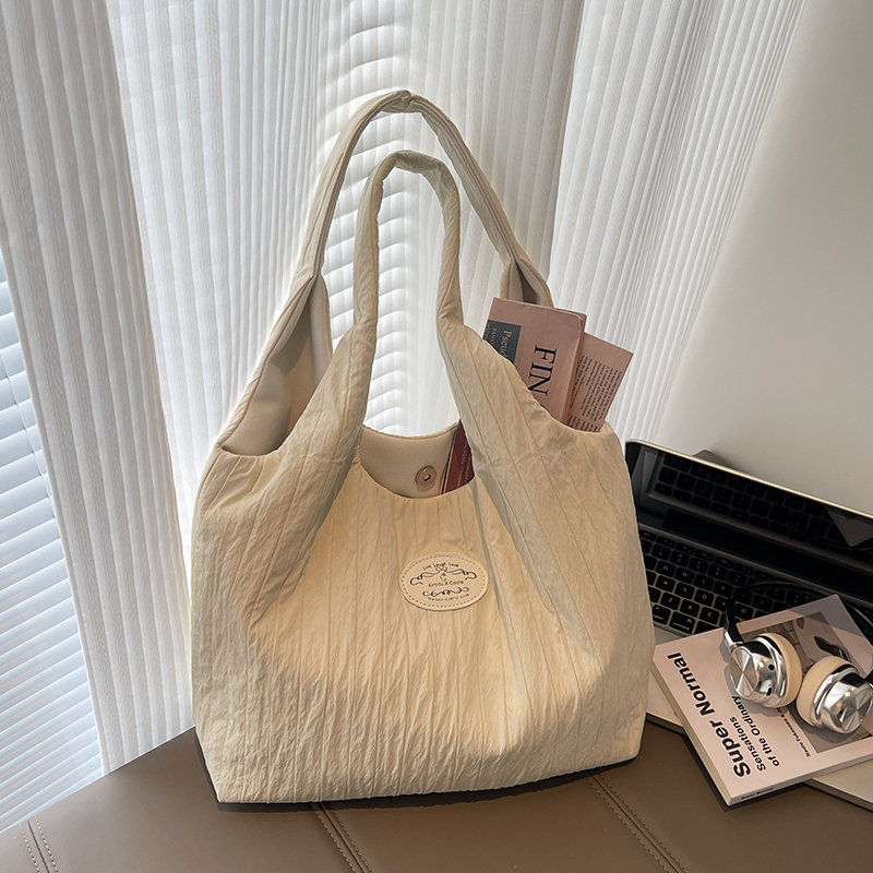 艾米兔女包大容量小众2025新款纯色简约设计百搭洋气单肩托特包