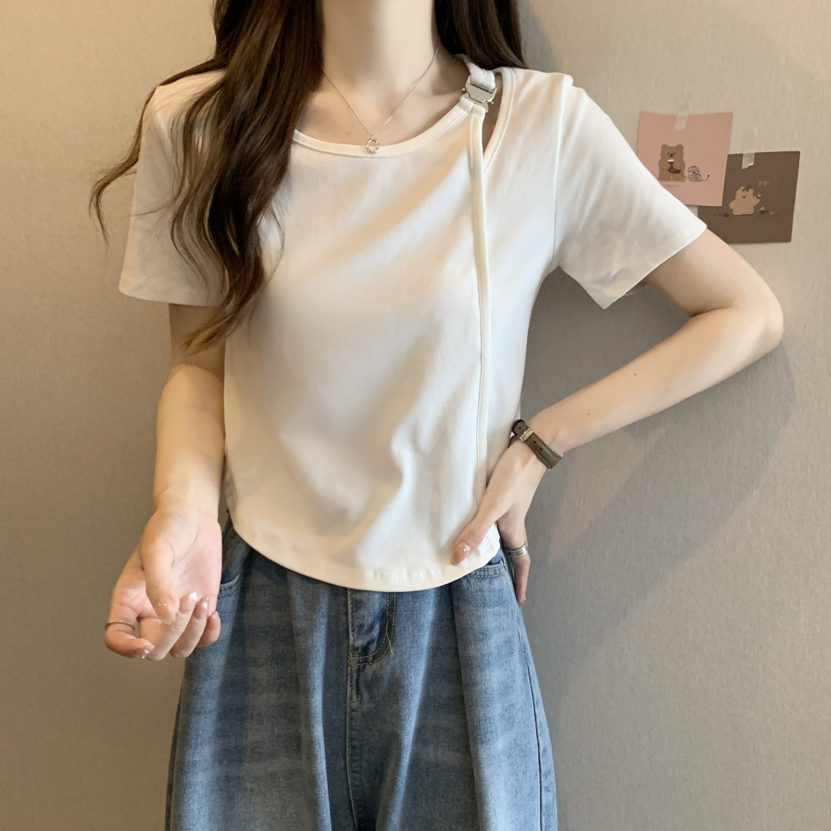 夏季大码女不规则遮肚子短袖T恤胖mm显瘦漏锁骨正肩鱼骨短款上衣