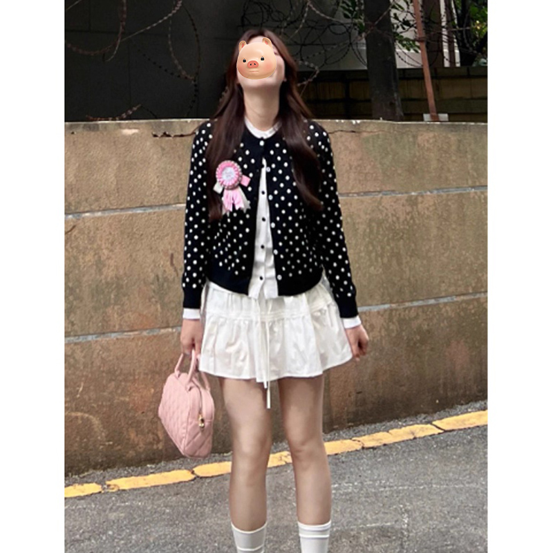 黑色波点针织开衫女2025早秋新款韩系氛围感穿搭修身短款毛衣外套