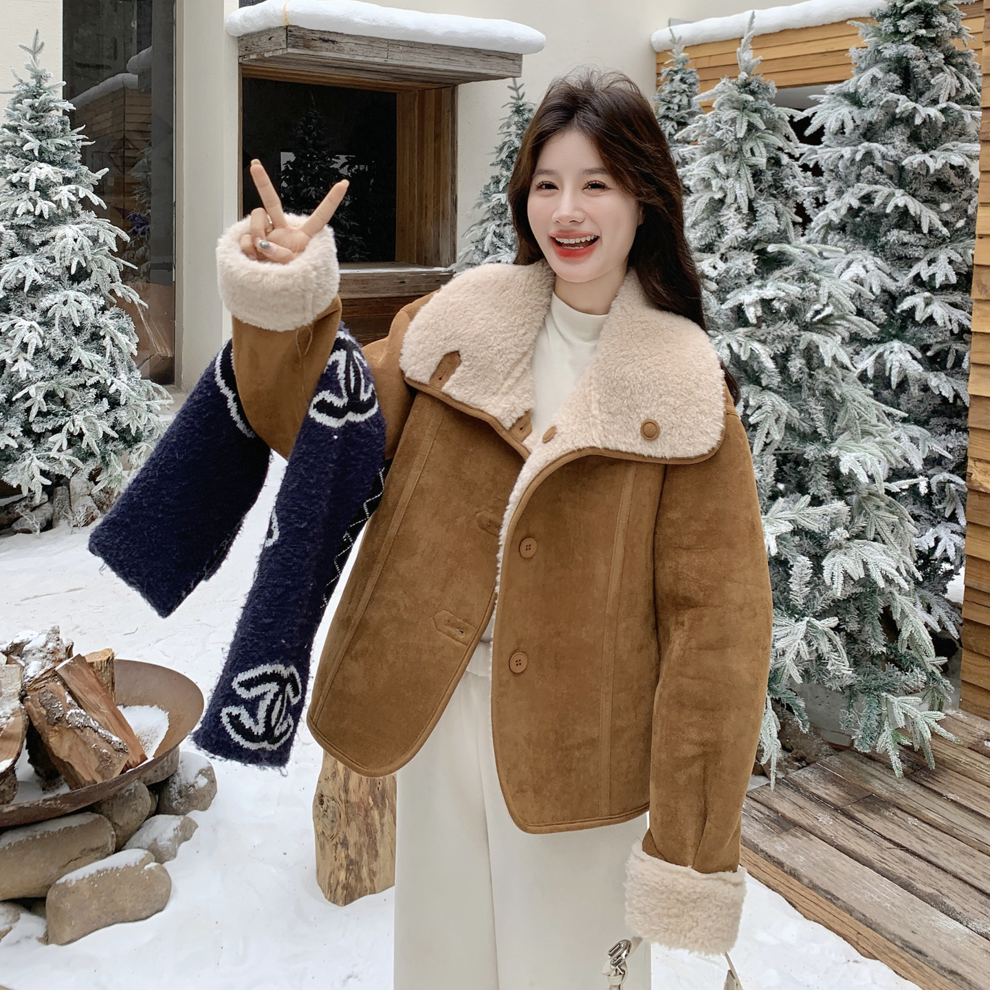 百搭通勤风皮毛一体外套女2025冬季新款设计感两面穿毛绒软糯上衣