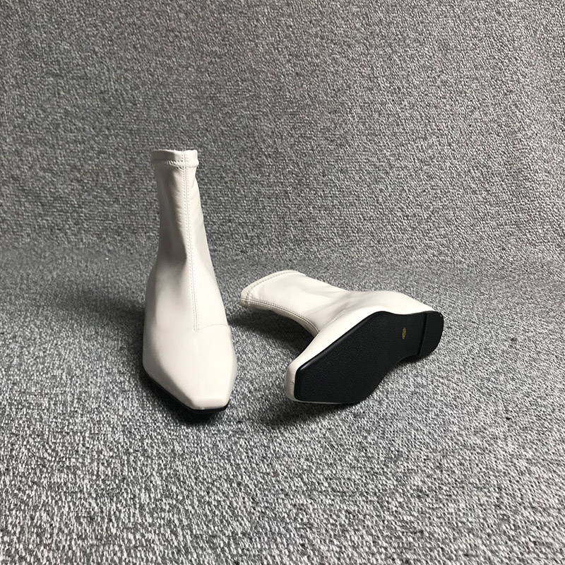 Velvia 尖头坡跟漆皮内增高短靴女2024秋冬新款弹力瘦瘦靴单靴