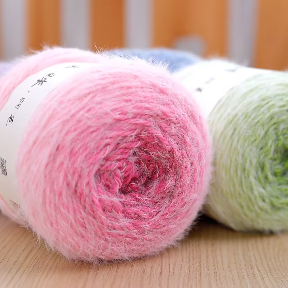 雪妃尔魔法球羽毛线DIY手工编织大线团毛衣围巾花束毯披肩渐变线
