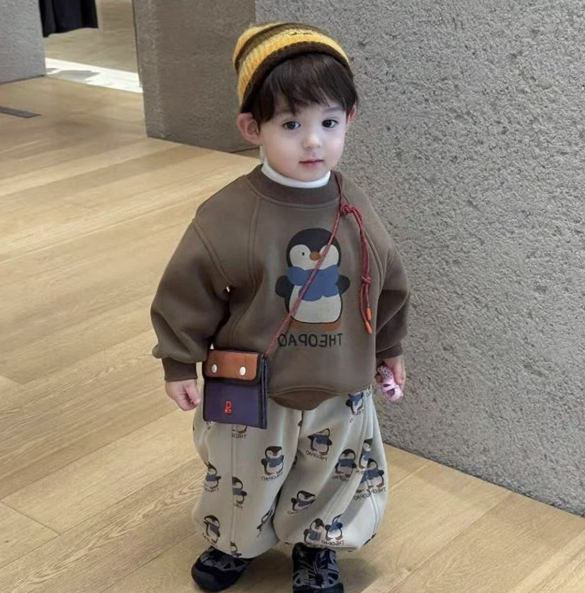 2025秋冬季卫衣韩版休闲可爱企鹅卫衣卫裤休闲束腿裤保暖加厚套装