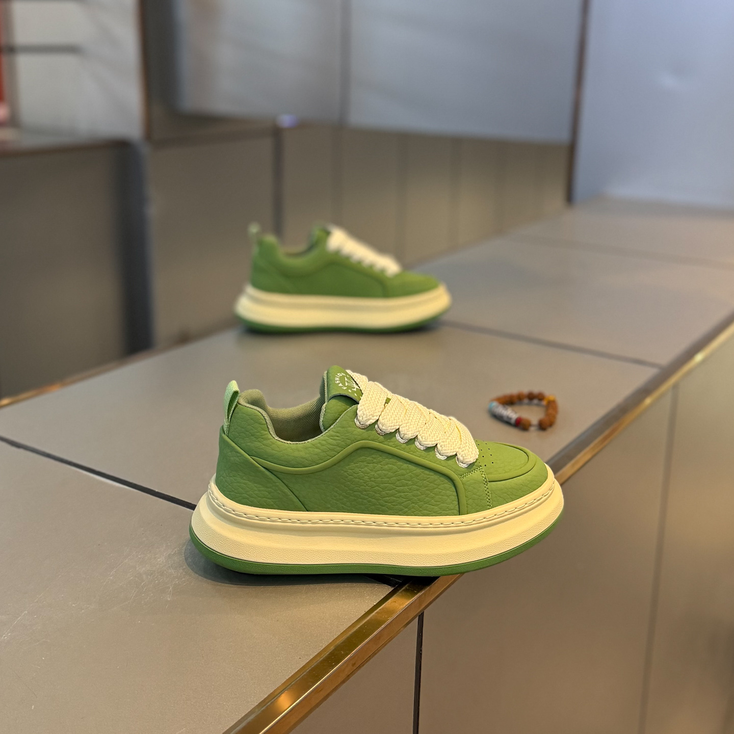 男鞋秋季新款休闲爆款男士休闲鞋百搭时尚国潮网红轻奢高级感鞋子