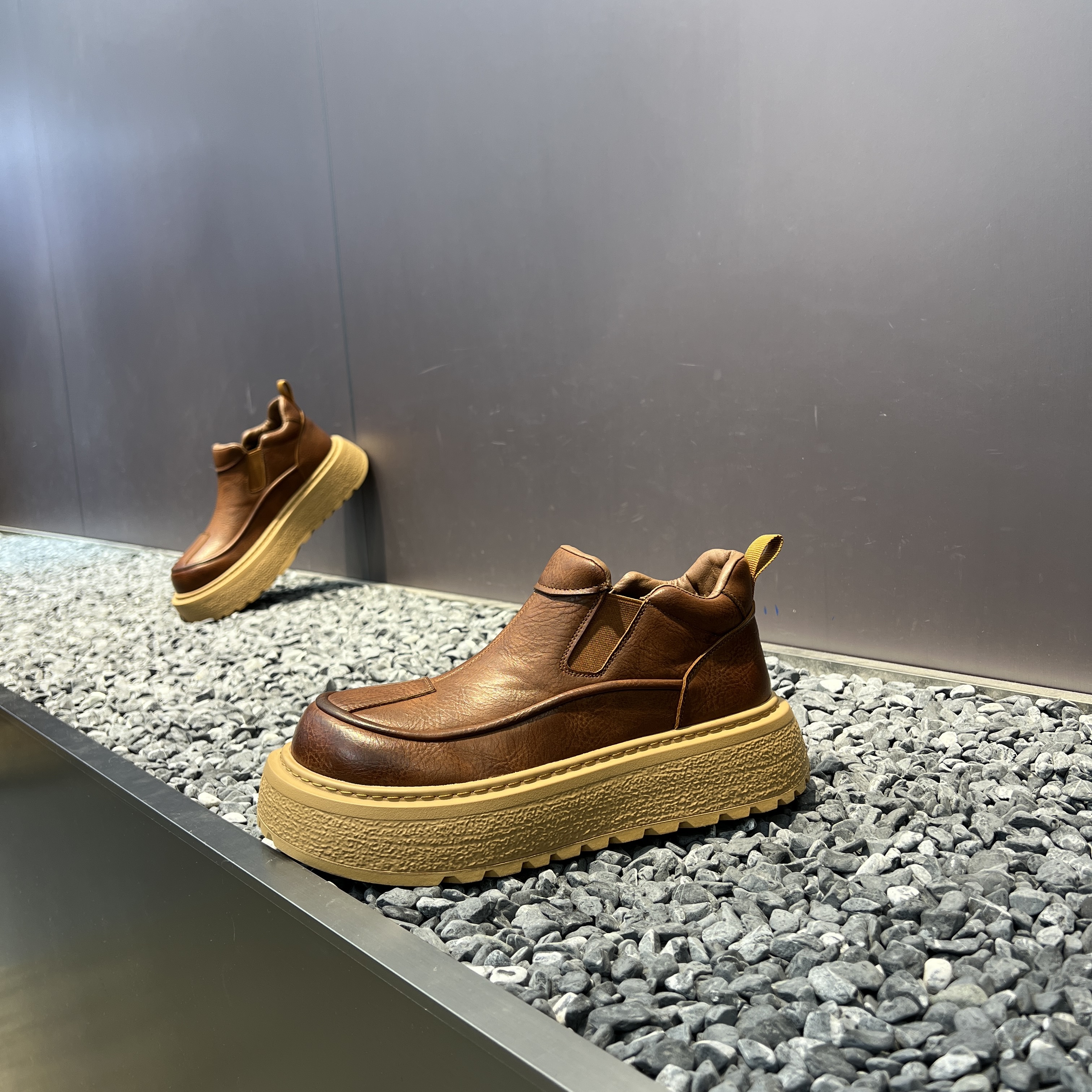 2025广州秋冬单棉同款高帮超轻舒适一脚蹬厚底真皮休闲户外男潮鞋