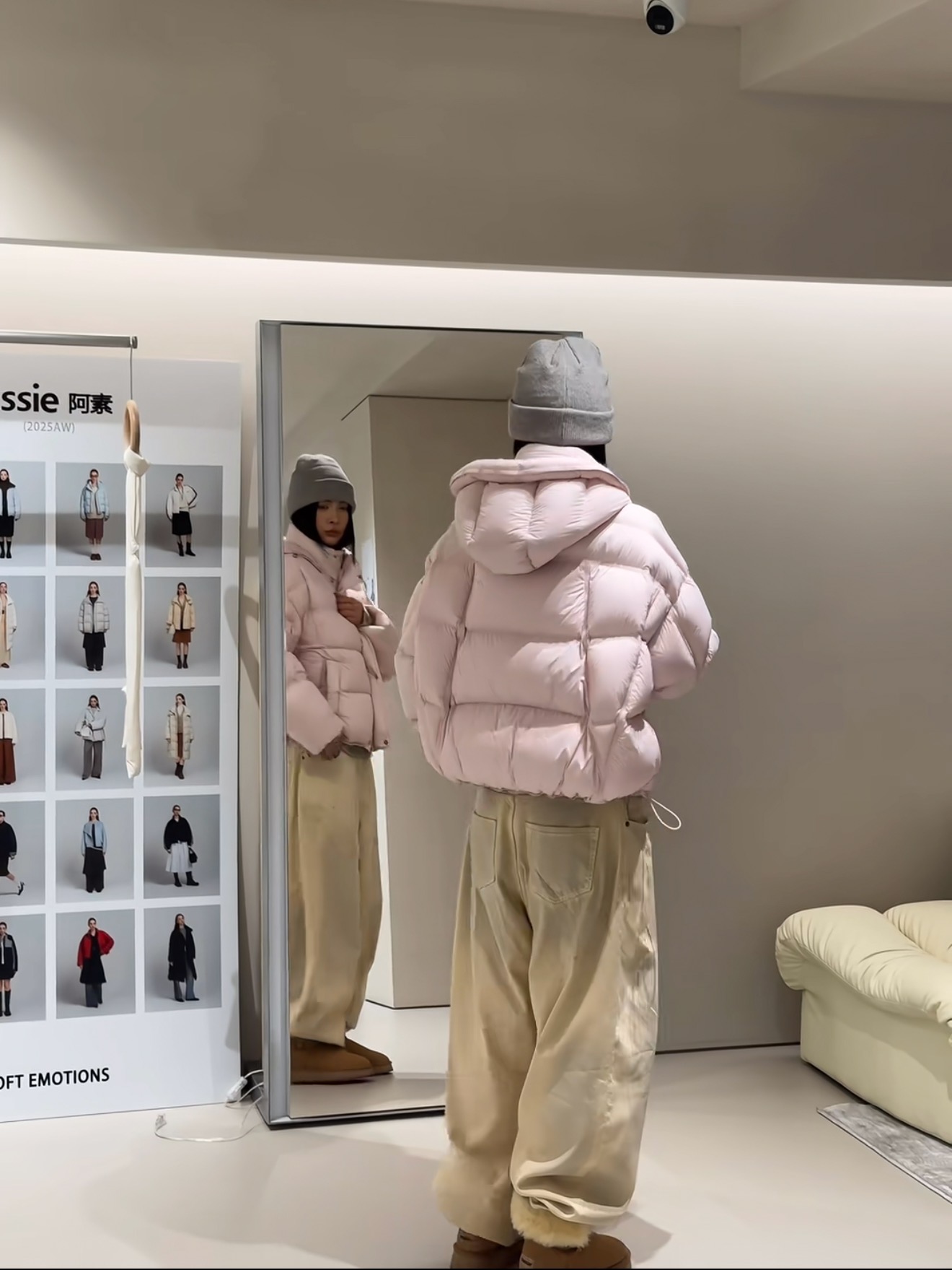 2025冬季新款粉色短款连帽泡芙感棉服女加厚百搭小个子面包服外套