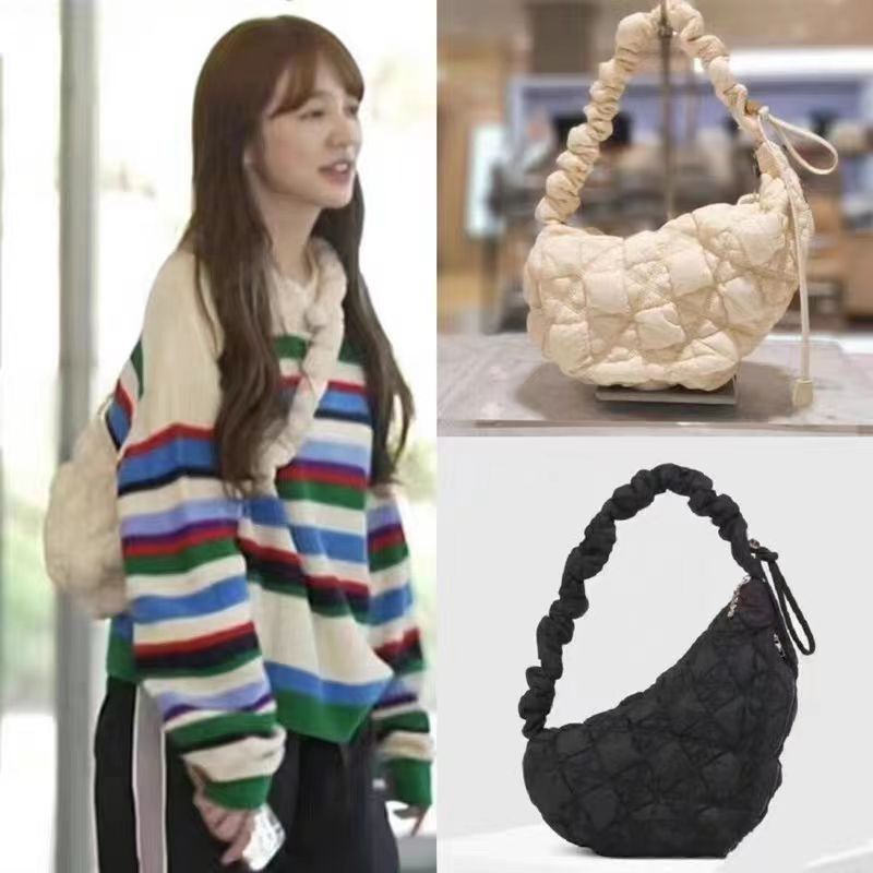 【万达撤柜】高端轻奢饺子包2025秋冬小众百搭云朵褶皱包女大容适用