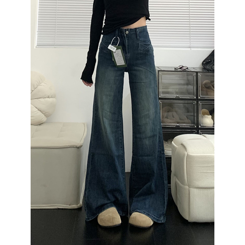 复古高腰牛仔喇叭裤女秋季弹力梨型身材不贴腿垂感宽松阔腿微喇裤