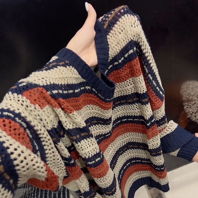 早秋季穿搭女2025新款小众温柔风镂空毛针织衫休闲简约长袖上衣