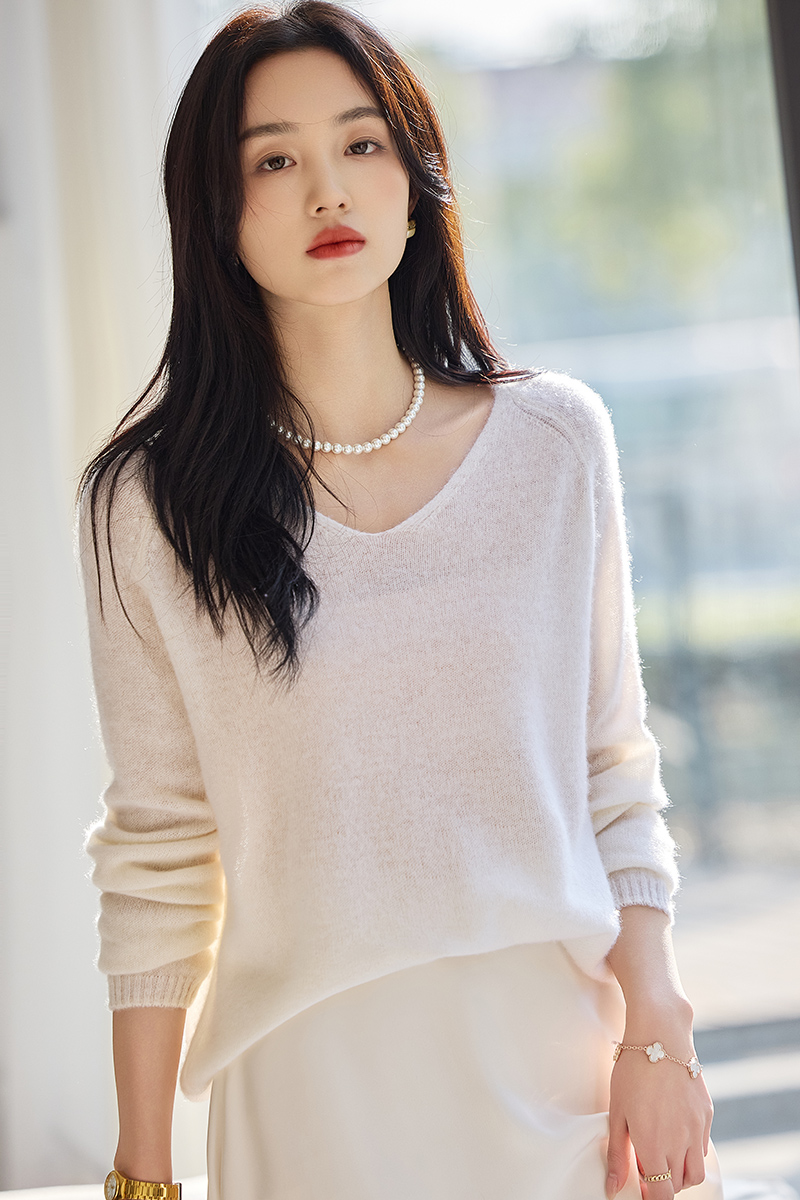 秋季女士纯色羊毛衫新款百搭时尚长袖针织衫高端轻奢纯羊毛打底衫