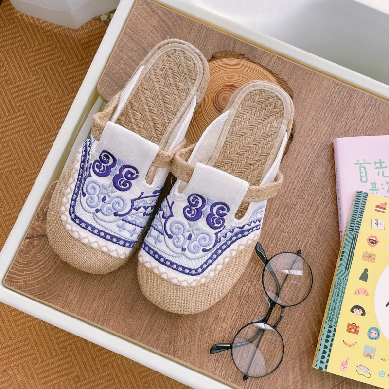 民族风绣花女款包头拖鞋复古平底亚麻懒人鞋舒适透气夏季室外半拖