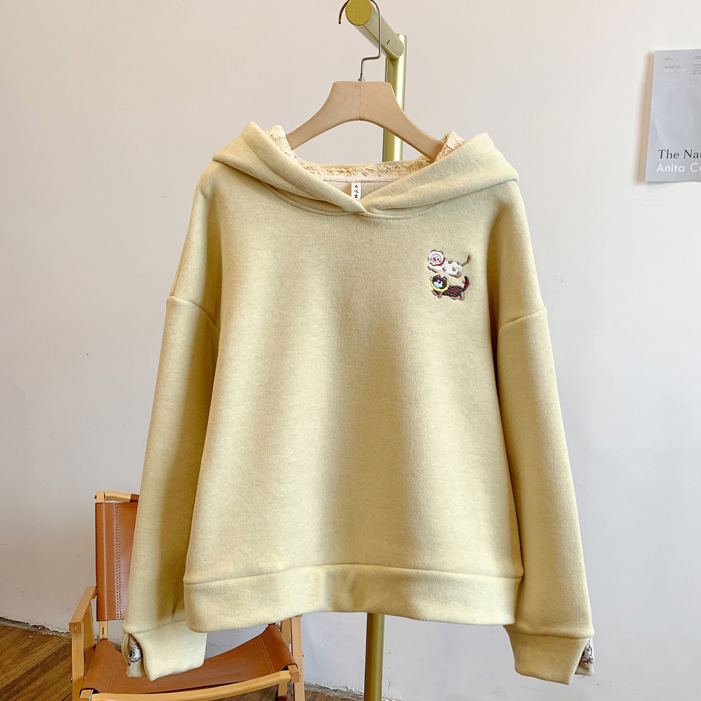 小花猫C5479加绒刺绣小猫蕾丝拼接连帽卫衣