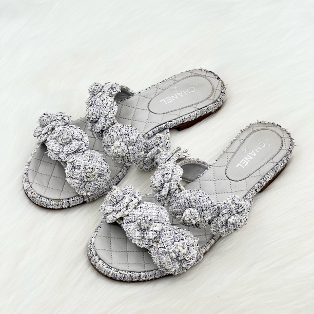 99新 Chanel/香奈儿 山茶花凉拖鞋 36.5码 公价1w js007