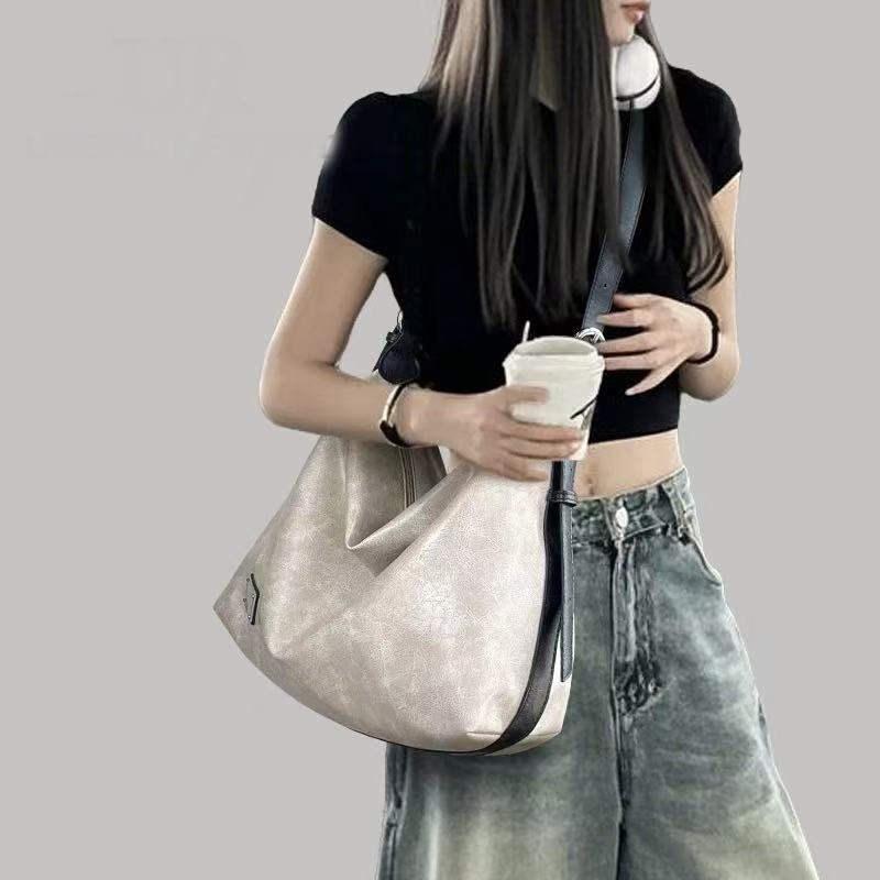 URDIW REKORS软皮斜挎包2025新款A4大容量上课通勤托特包大挎包女