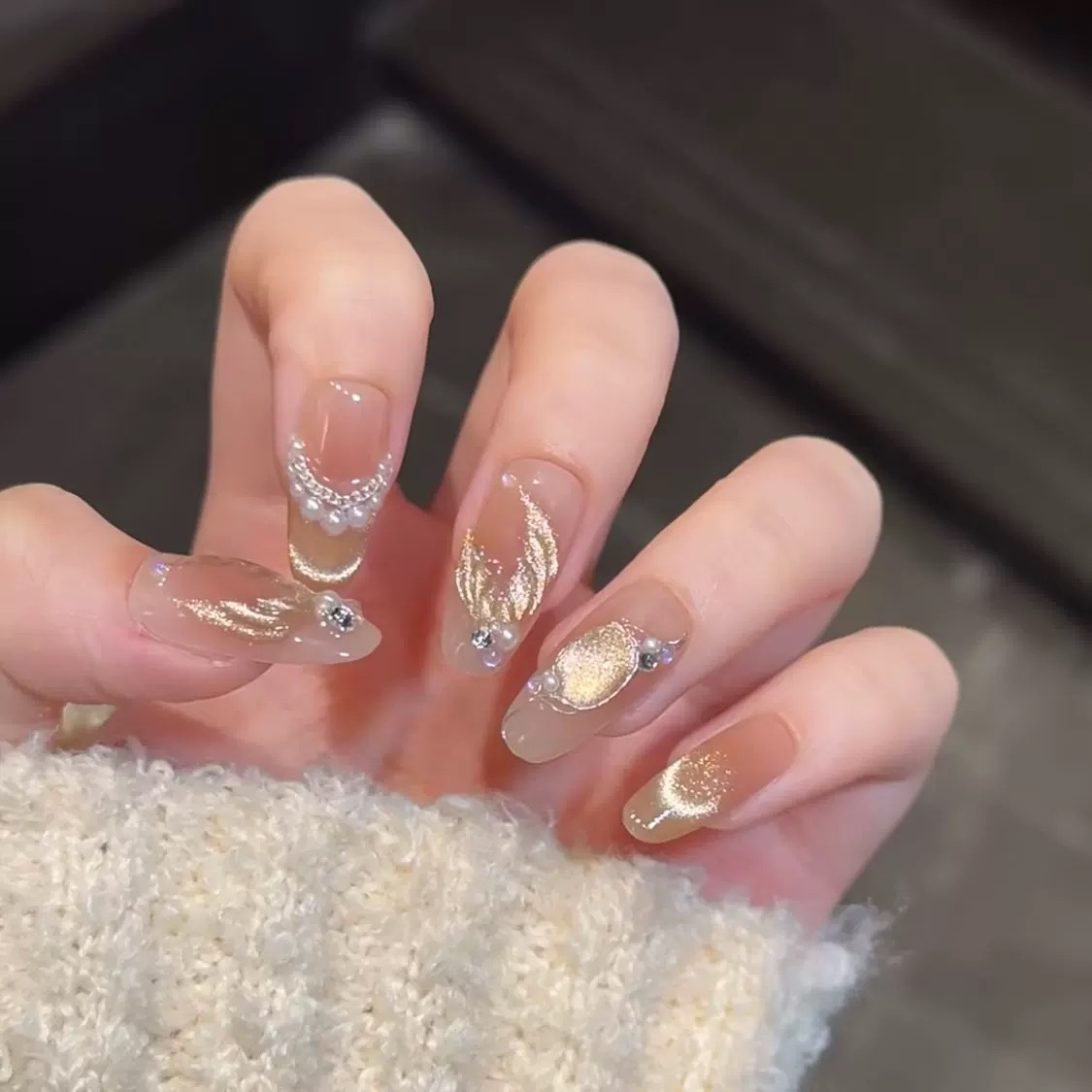 鎏金鱼尾腮红渐变珍珠人鱼姬法式微笑猫眼气质手工穿戴甲