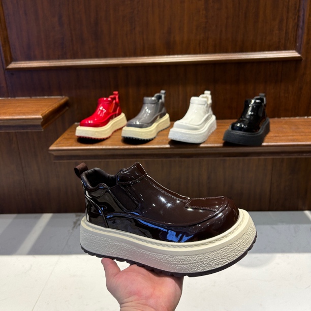 2026新款男鞋皮面一脚蹬欧洲站小众轻奢百搭潮流男时尚简约休闲鞋