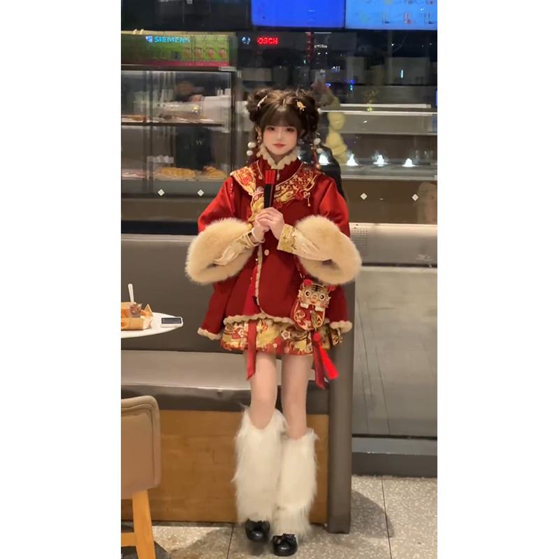 LZJV耶诞新年战袍重工刺绣改良马面裙汉服女斗篷拜年服红色汉元素
