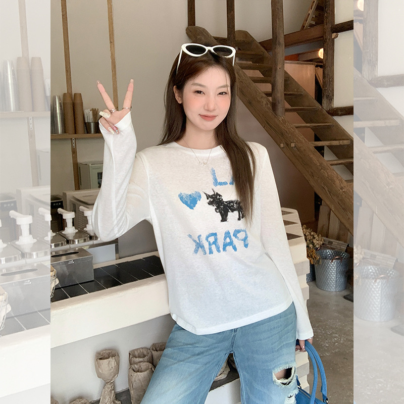 纯欲字母爱心圆领设计感长袖T恤女2025夏季新款印花宽松慵懒上衣