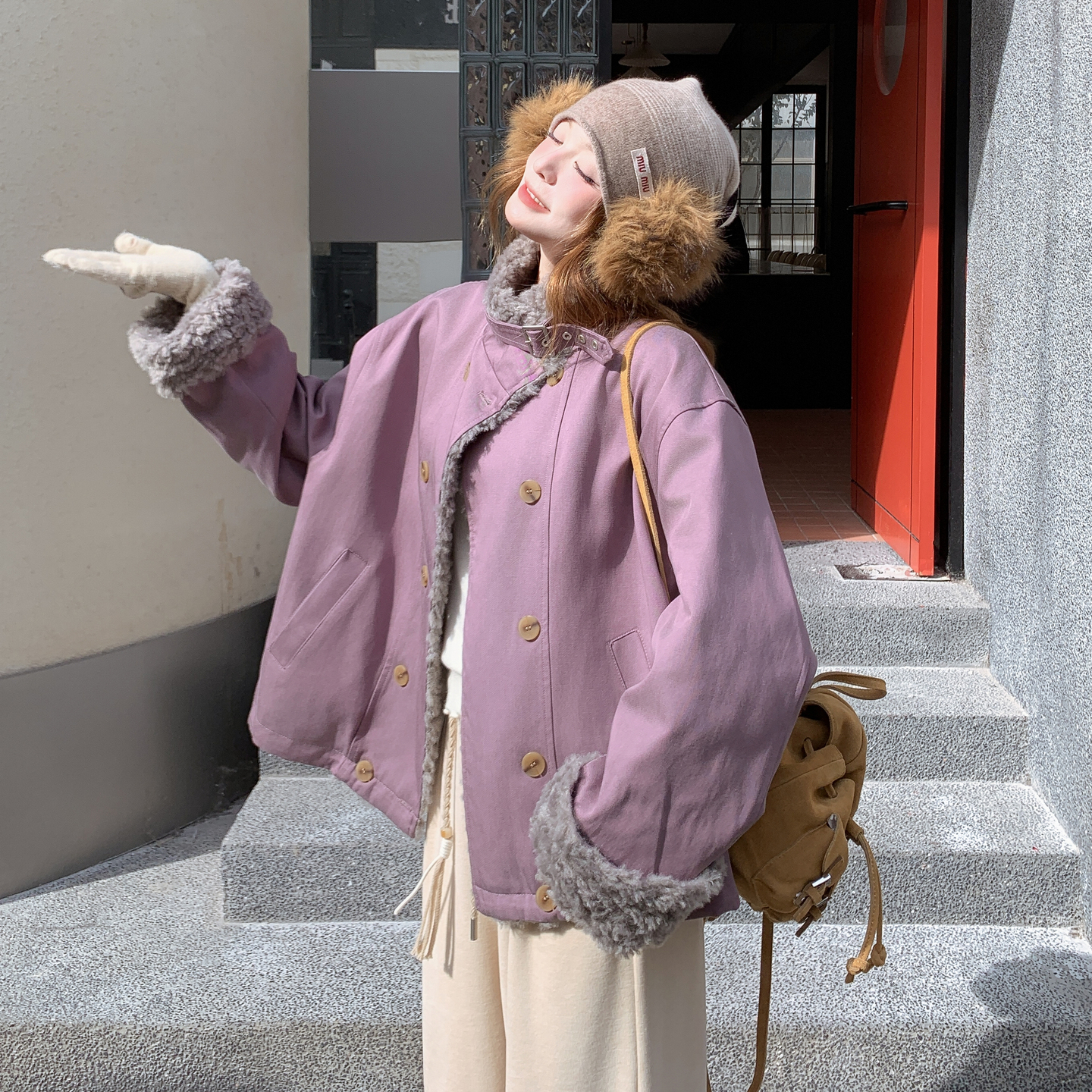 紫色羊羔毛拼接派克羽绒服女2025冬季新款设计感双排扣白鸭绒外套