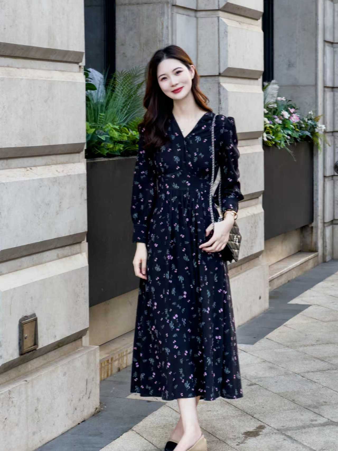 【紫粉佳人】2025秋季新款碎花法式时尚气质收腰显瘦女装连衣裙长裙