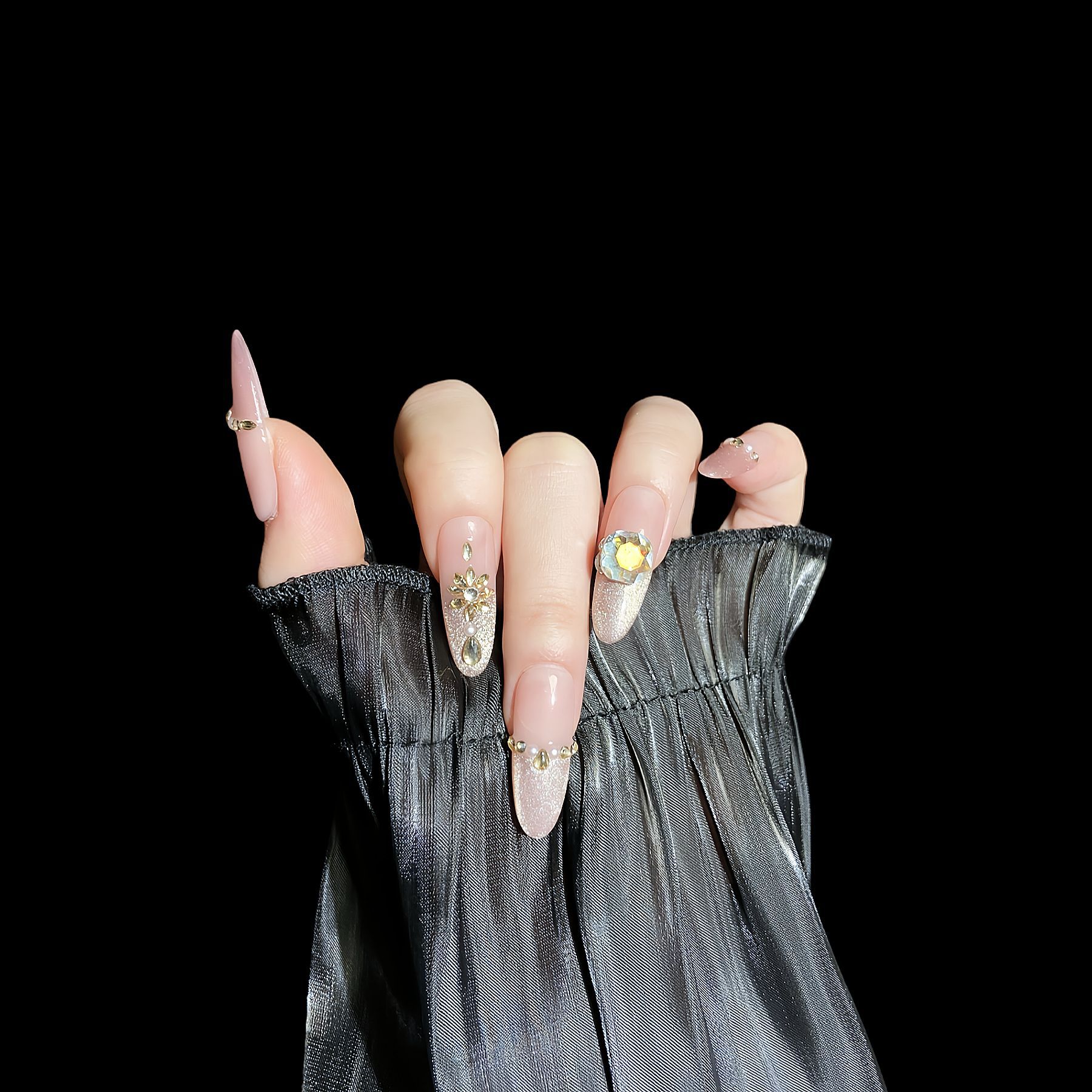 穿戴式美甲爆款洋气轻奢新款指甲精致秋冬高级感猫眼纯手工穿戴甲