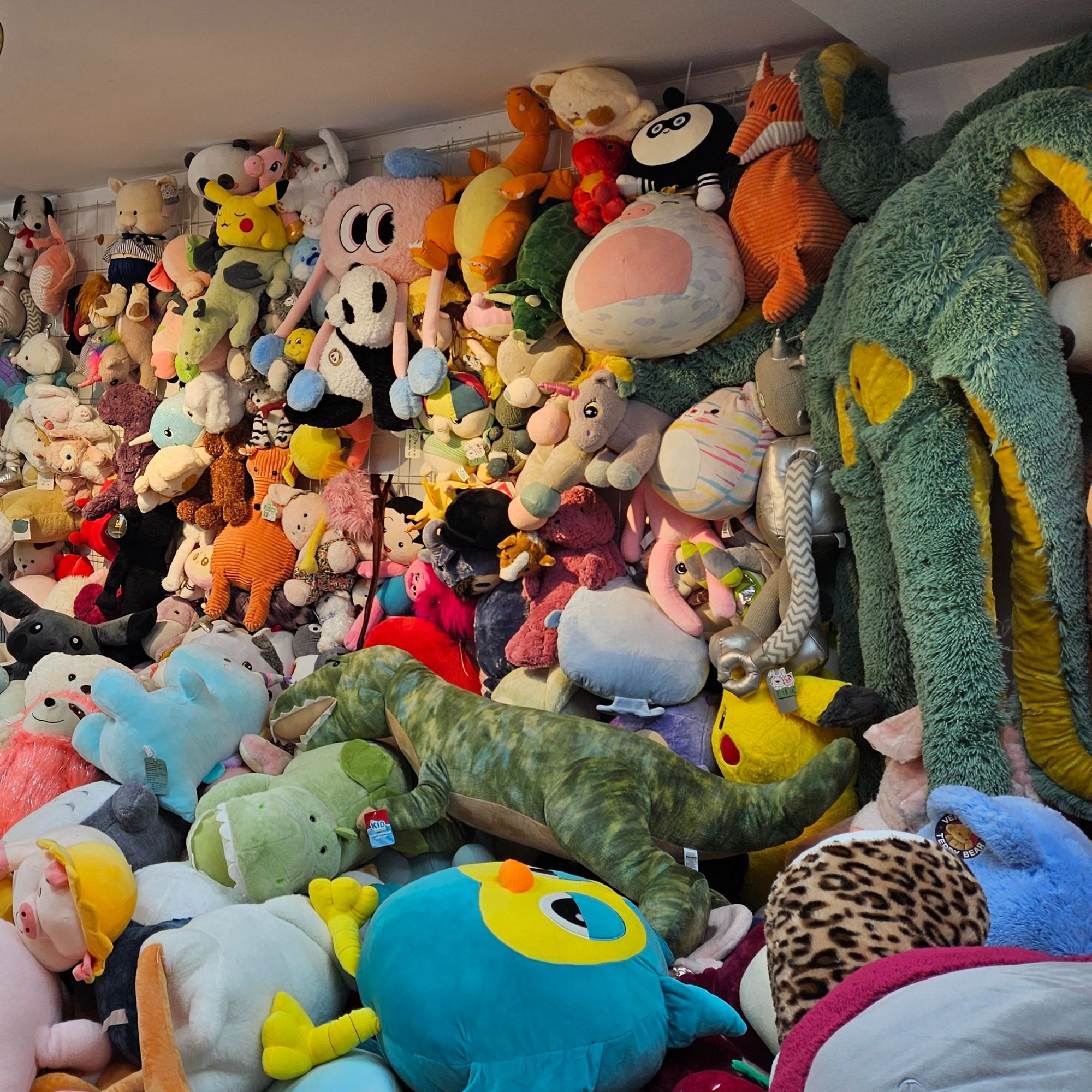 《三源色精选副利毛绒公仔玩偶》2