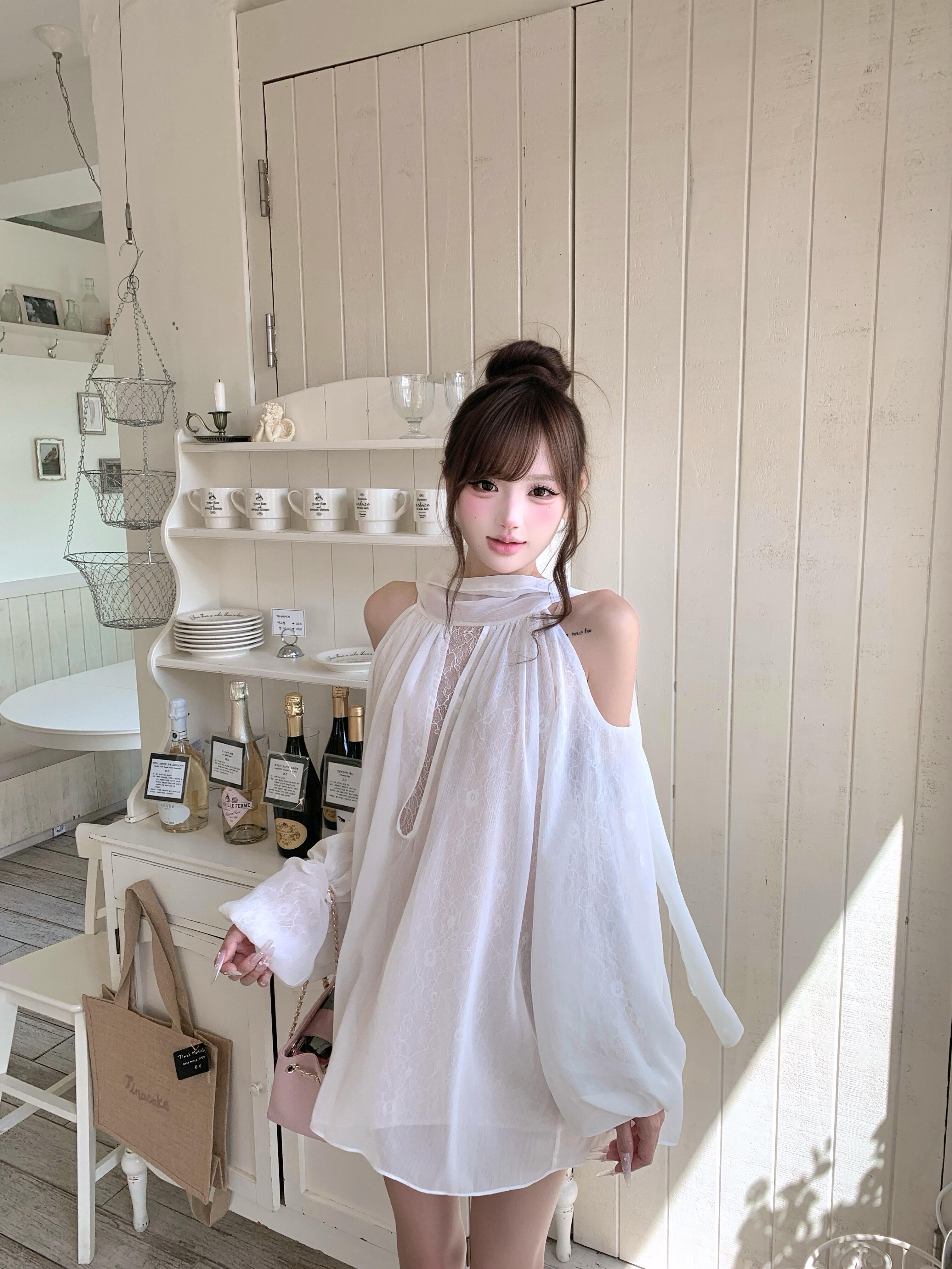 斩男更斩女 超嗲气质纯欲风温柔千金感小众挂脖性感辣妹露肩上衣