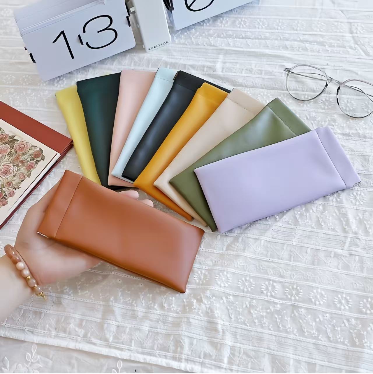 眼镜盒收纳袋收纳包墨镜包女便携包自动闭合眼镜袋高档卡包简约