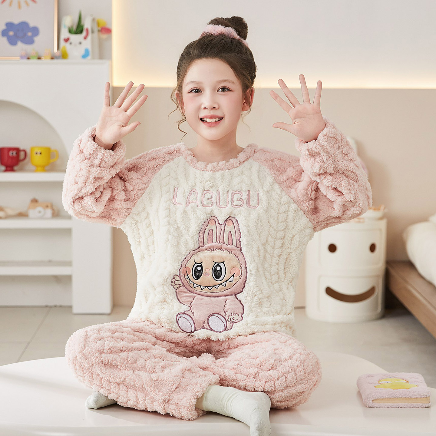 拉布布女童睡衣秋冬季珊瑚绒加厚款儿童女孩法兰绒大童冬款家居服