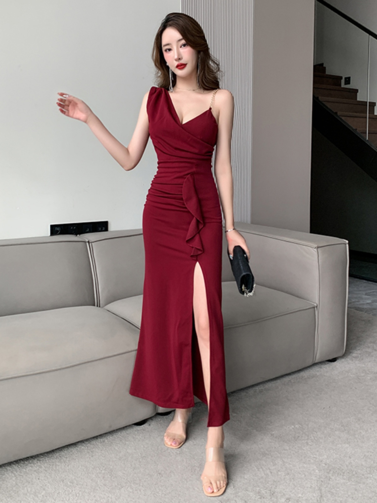 名媛气质性感晚礼服长裙高级感V领吊带低胸开叉夜总店连衣裙春装