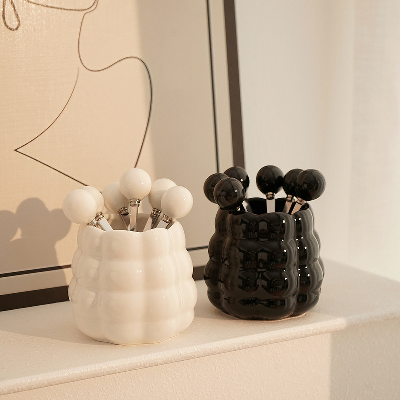 高档奶油风陶瓷珍珠果叉套裝高颜值水果签家居装饰好物收纳筒批发