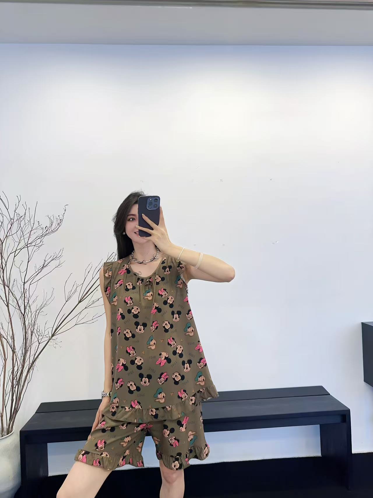 女棉绸睡衣可外穿套装卡通米奇大领口人棉木耳边印花大码宽松减龄