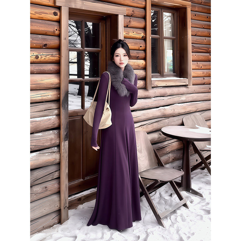 法式御姐风气质百搭方领连衣裙女秋冬季新款高级感绑带收腰长裙子