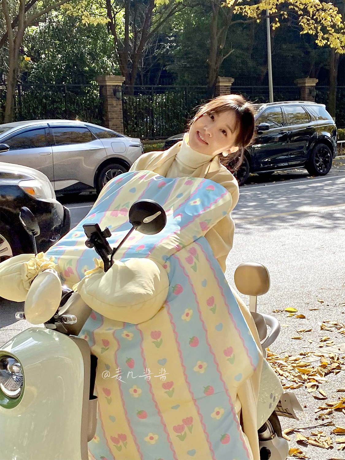 麦几酱酱郁金香冬季电动车挡风被保暖加厚内里加绒原创设计