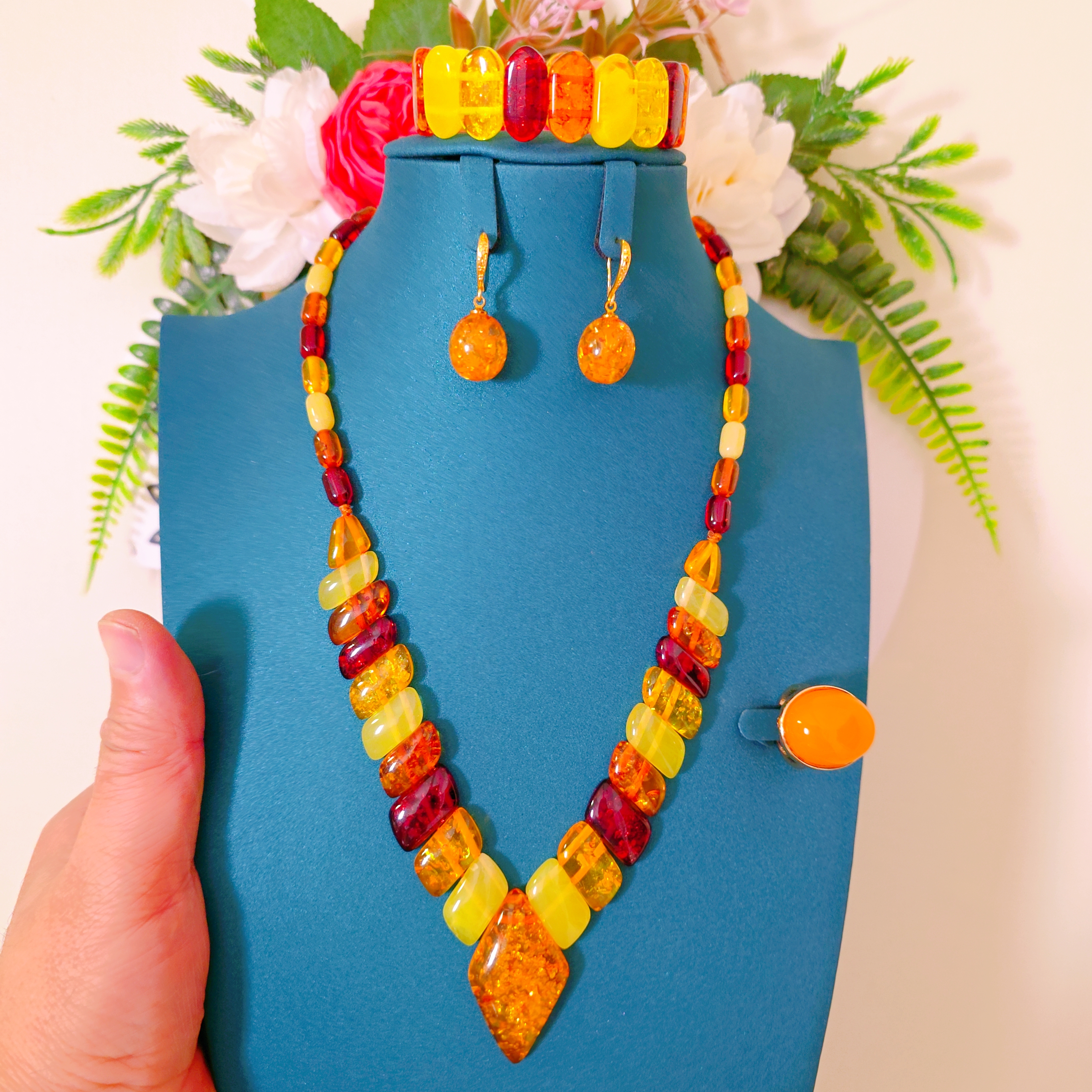 非金属莫桑石项链 颈链长款法式少女风民族风钛钢亚克力时尚金色