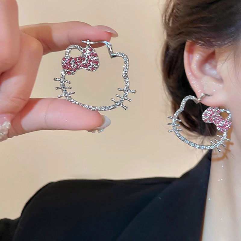 可爱少女HelloKitty锆石耳环女新款方圆脸耳钉独特KT猫耳夹饰6231