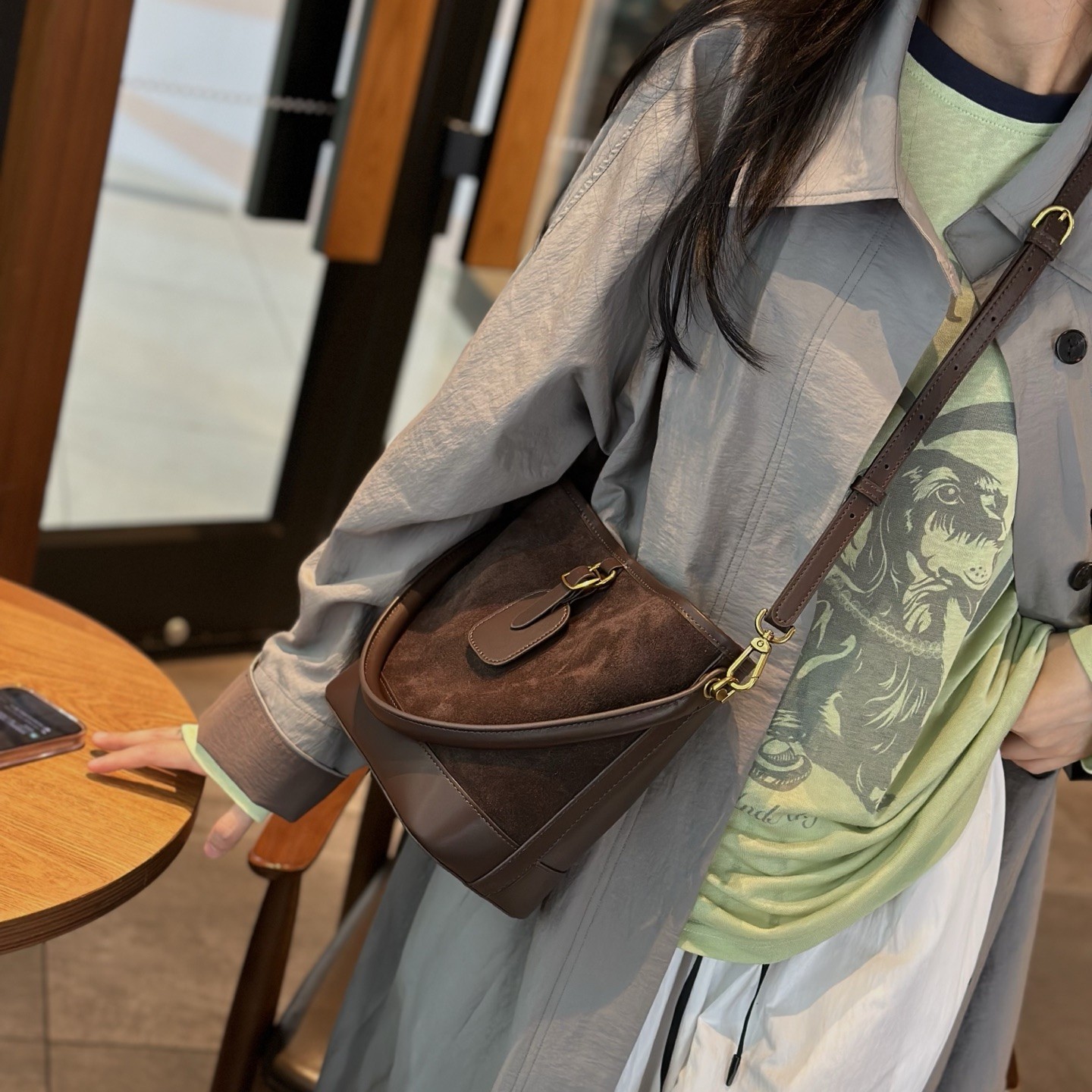 咖啡/焦糖棕水桶包通勤欧美风