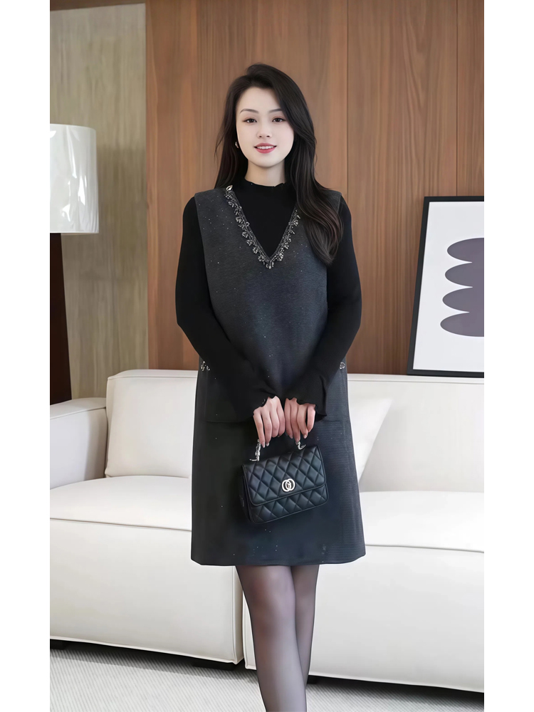 法式轻奢时尚小香风无袖连衣裙女秋冬新款高级感名媛轻熟风背心裙