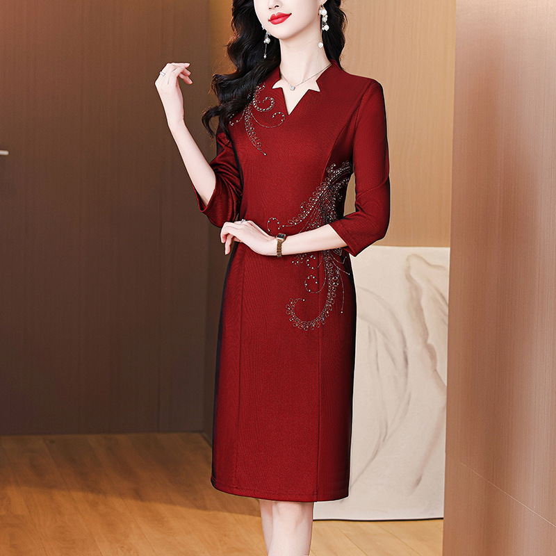 妈妈结婚礼服2025秋季新款高雅大方旗袍喜服连衣裙女彰显独特气质